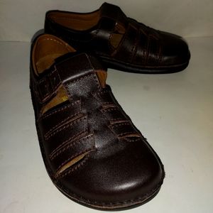 Footprints by Birkenstock Mary Jane T-Strap Sandals Size 37 (US 6.5)